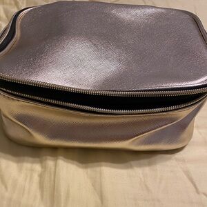 Cosmetic case